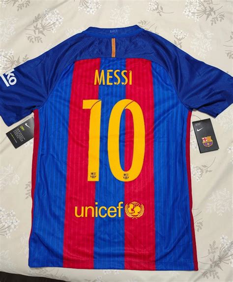 MESSI Barcelona Football Jersey, Men's Fashion, Activewear on Carousell