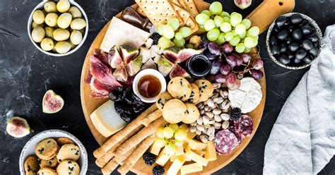 15 Easy Party Platter Ideas for Crowds - Insanely Good