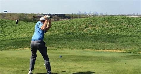 Chicago Skyline from Harborside International: Port Course #8 : r/golf