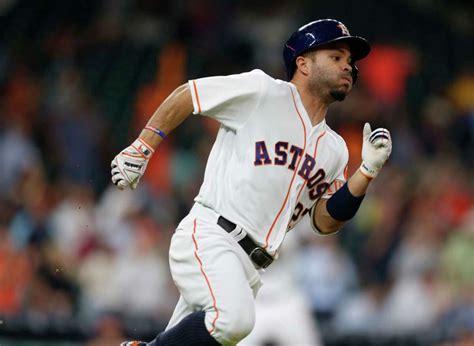 Astros' Jose Altuve caps best month of his career