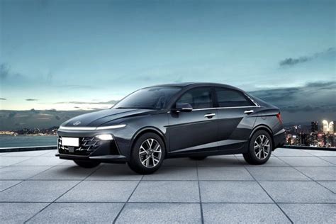 Hyundai Verna On Road Price in Chandigarh, Mohali & 2023 Offers, Images