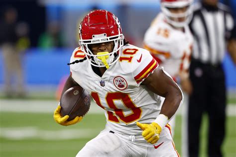 Isiah Pacheco says Chiefs’ offense isn’t worried about Mahomes injury ...