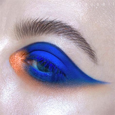 Marie Dausell on Instagram: “Product list: • @nablacosmetics Poison Garden Eyeshadow Palette ...