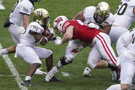 Mayo Bowl score, highlights: Wisconsin football defense ignites Badgers ...