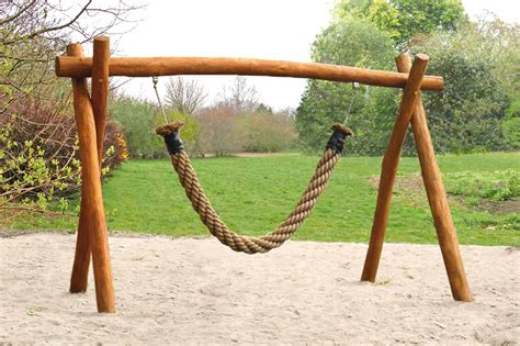 Rope Swing made of Robinia wood - Ziegler Spielplätze