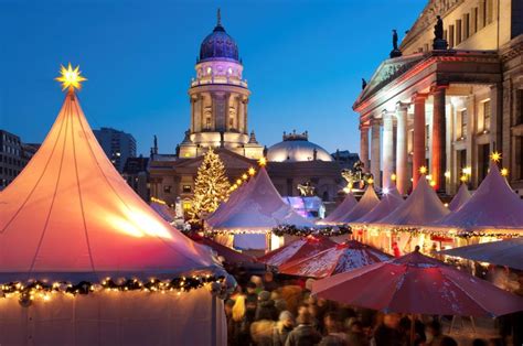 Where are the Berlin Christmas markets closest to hotels?