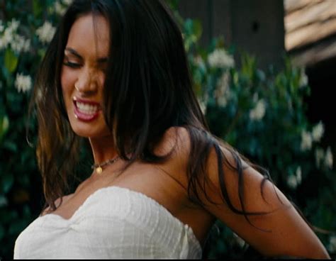 Megan Fox Transformer Movie、トランスフォーマー サム ウィットウィッキー、ミカエラ ベイン 高画質の壁紙 | Pxfuel