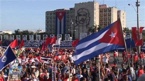 Reform slowly takes hold of communist Cuba - BBC News