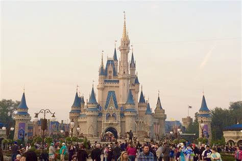 magic kingdom castle 1000x665 - Kidventurous