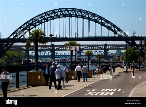 Newcastle quayside hi-res stock photography and images - Alamy