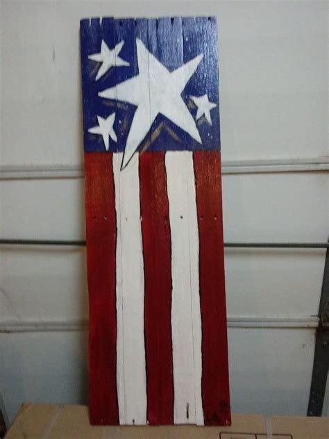 Patriotic Wood crafts | Crafts, Craft inspiration, Pallet crafts