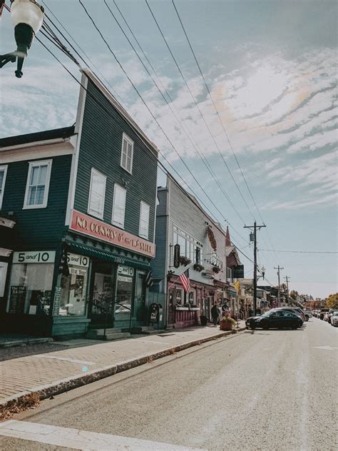 North Conway, New Hampshire Travel Guide - Street View - Simply by Simone