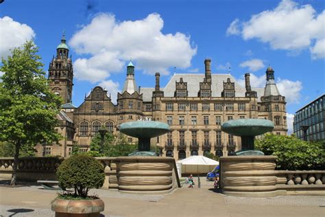 Sheffield Town Hall © Dave Pickersgill cc-by-sa/2.0 :: Geograph Britain ...