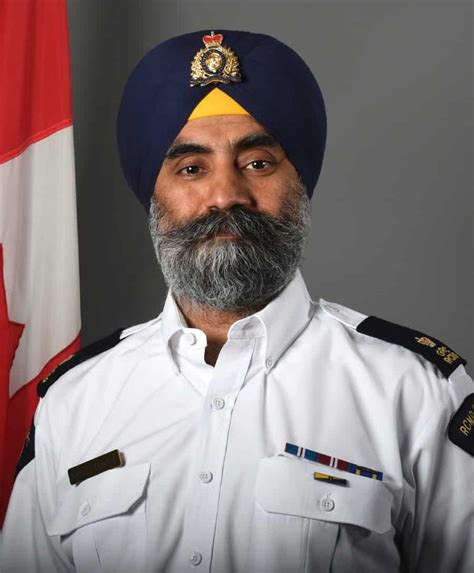 First officer to wear a turban as part of uniform retires from RCMP ...