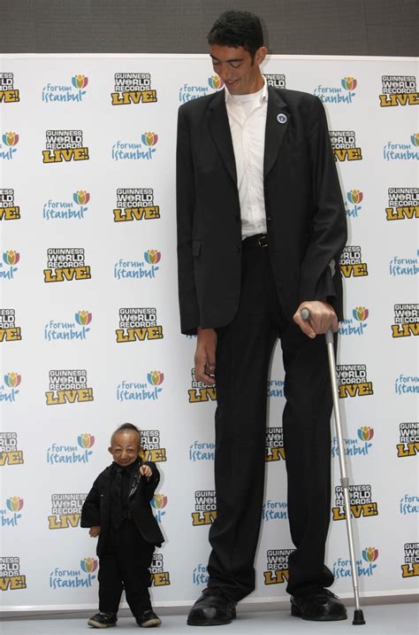 World's Tallest Man Stops Growing [ PHOTOS] | IBTimes UK