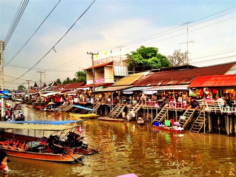 Amphawa Floating Market - Taxi Service from Bangkok to all destinations in Thailand