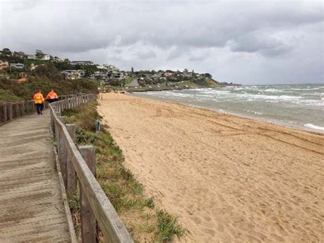 Frankston Beach Renourishment, VIC - AW Maritime