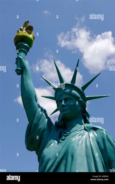 Replica of the Statue of Liberty Stock Photo - Alamy