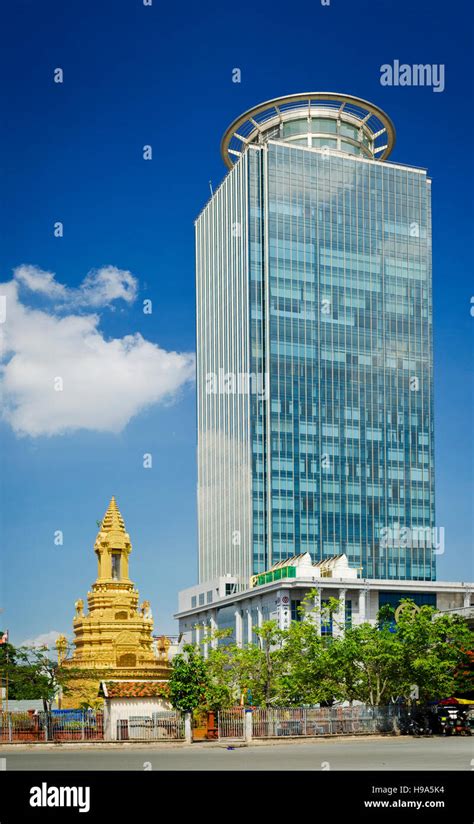 Canadia Bank tower modern architecture building skyscraper in central ...