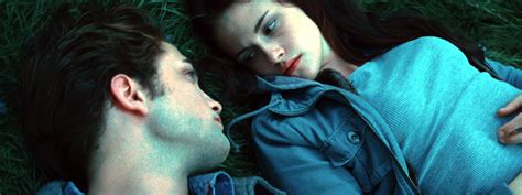 'Midnight Sun' Continues The 'Twilight' Saga This August - Horror News ...