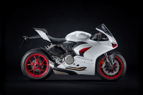 2021 Ducati Panigale V2 Guide • Total Motorcycle