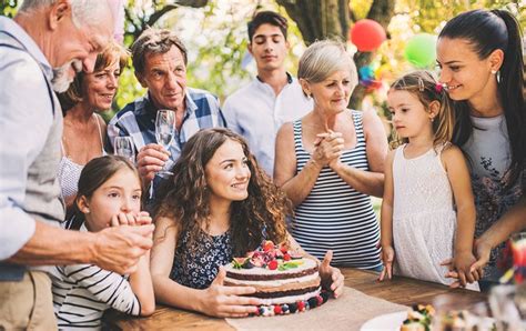 Organiser une fête d'anniversaire dans son jardin : nos conseils déco