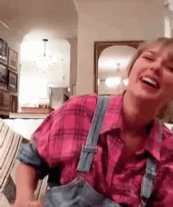 Taylor Swift Laughing GIF - Taylor Swift Laughing Cute - Discover ...