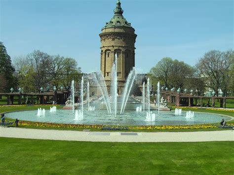 File:Mannheim Wasserturm 1.JPG - Wikipedia