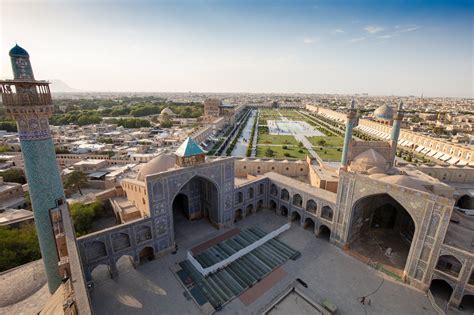 In pictures: How Iran's mosques have shaped its cities | Middle East Eye