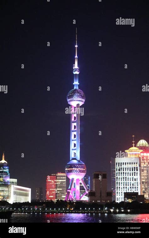 Shanghai central tower hi-res stock photography and images - Alamy