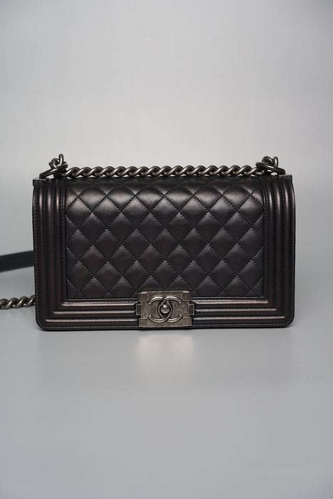 Medium Boy Chanel in Black Calfskin– orangeporter