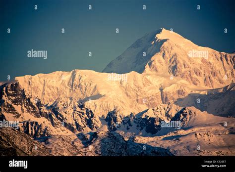 Sunrise on mount mckinley hi-res stock photography and images - Alamy