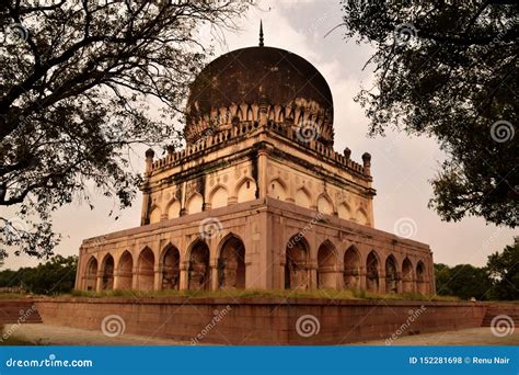 The Qutb Shahi Tombs in Hyderabad Stock Photo - Image of telangana, heritage: 152281698