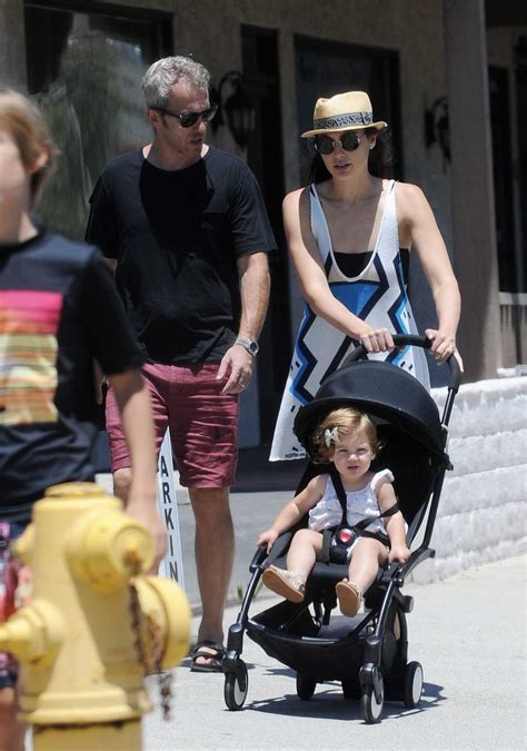 Gal Gadot Was Spotted Out with Her Family in Malibu 07/15/2018-4 – LACELEBS.CO