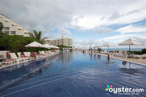 Live Aqua Beach Resort Cancun Review: What To REALLY Expect If You Stay