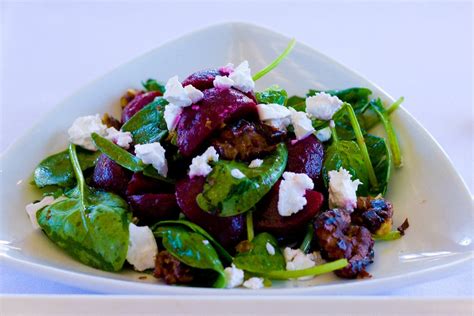 Beetroot-and-goats-cheese-salad.jpg (1600×1067) | Beetroot salad, Goat cheese salad, Easy salads