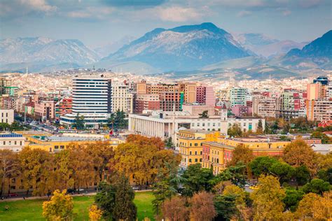 Guía definitiva para visitar Tirana, la capital de Albania - Ciudades ...