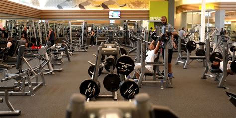 Cheap and high-end gyms keep expanding in Michigan, Detroit