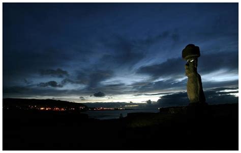 Elaborate carvings on Moai stone hats, reveal secrets of mysterious Polynesians — Secret History ...