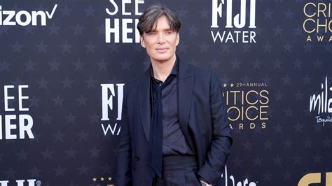 For awards season, Cillian Murphy is out-dressing pretty much everyone ...