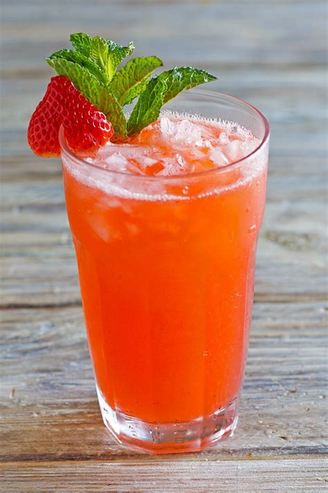 Strawberry Lemonade - Recipe Girl