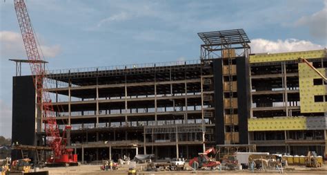 Baton Rouge Children's Hospital has topping out ceremony