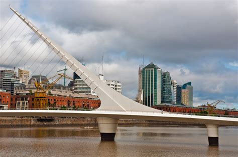 Puente_de_la_Mujer,_Puerto_Madero