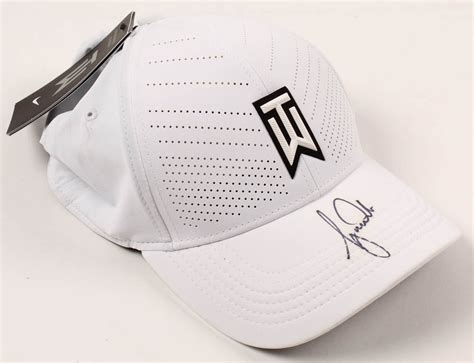 Tiger Woods Signed Nike Fitted Golf Hat (PSA LOA) | Pristine Auction