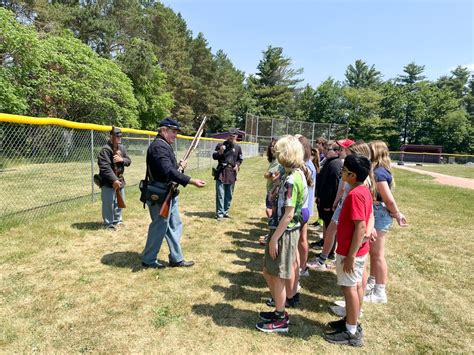 American History Comes to Life at Middle School - Voorheesville Central ...