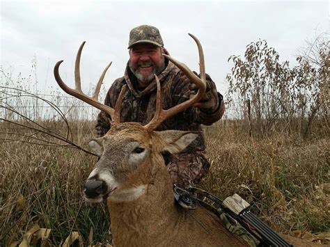 Contact | Huntying Kansas Whitetails | Kansas Hunting Outfitters