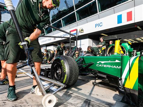 Caterham sells F1 team