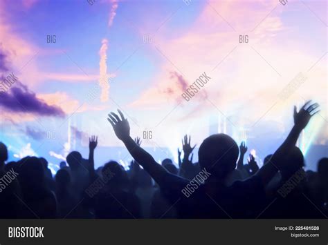 Praise And Worship Silhouette