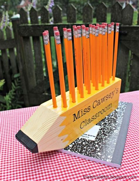 10 DIY Wood Projects Ideas | Diy teacher gifts, Diy pencil, Teachers diy