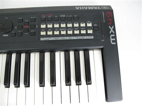 Yamaha MX49 49-Key Digital Keyboard Synthesizer Controller – ZeereeZ